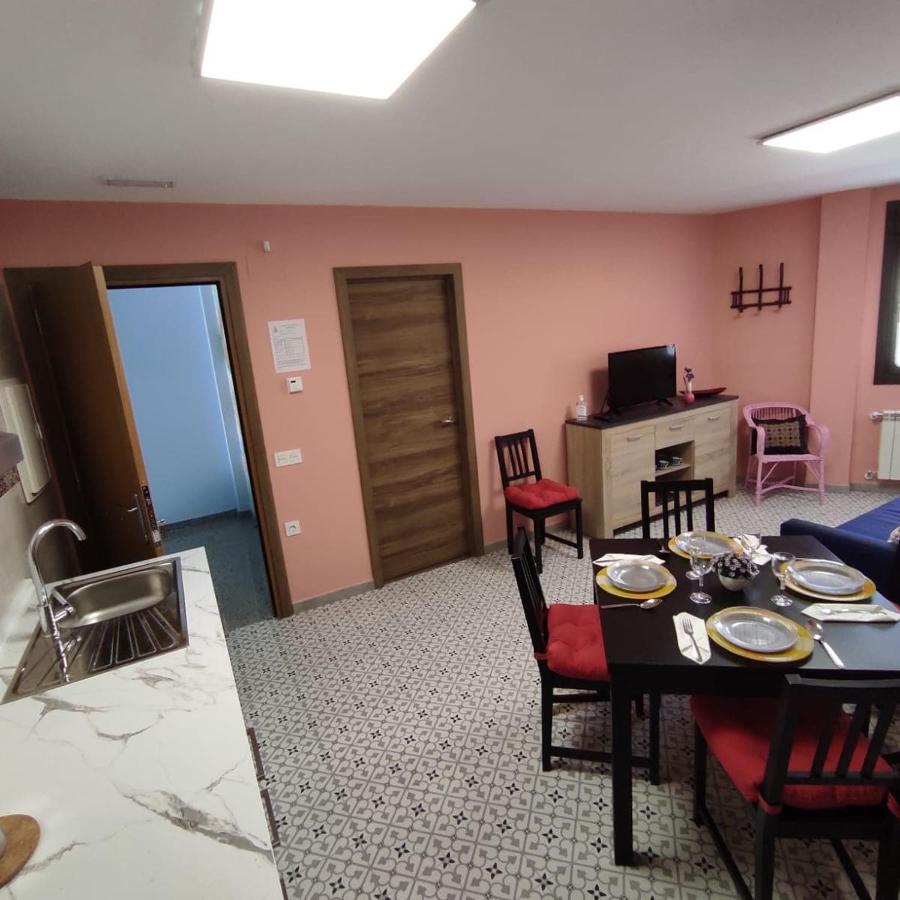 Apartamentos Turisticos Las 3 Golondrinas Penafiel Luaran gambar